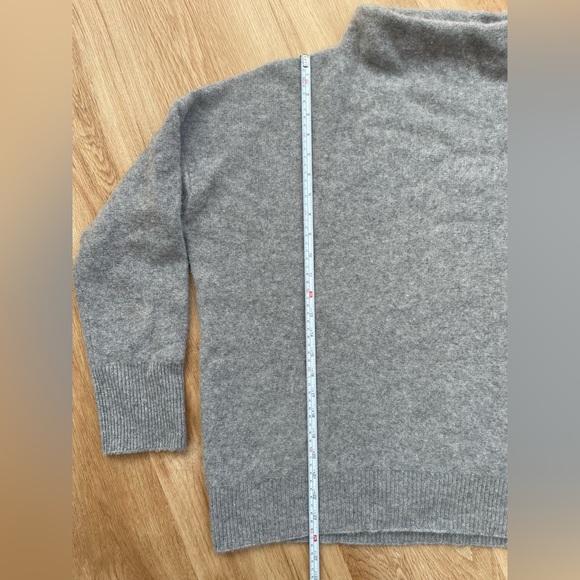 Vince Cashmere Funnel Neck Sweater plush light gray large pullover $448 - Picture 7 of 9